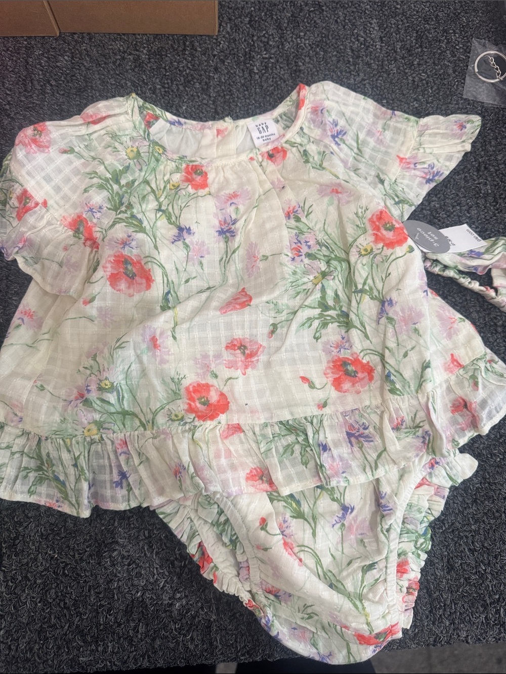 GAP Floral Cream Ruffle Baby Top with Pink-Red Blooms